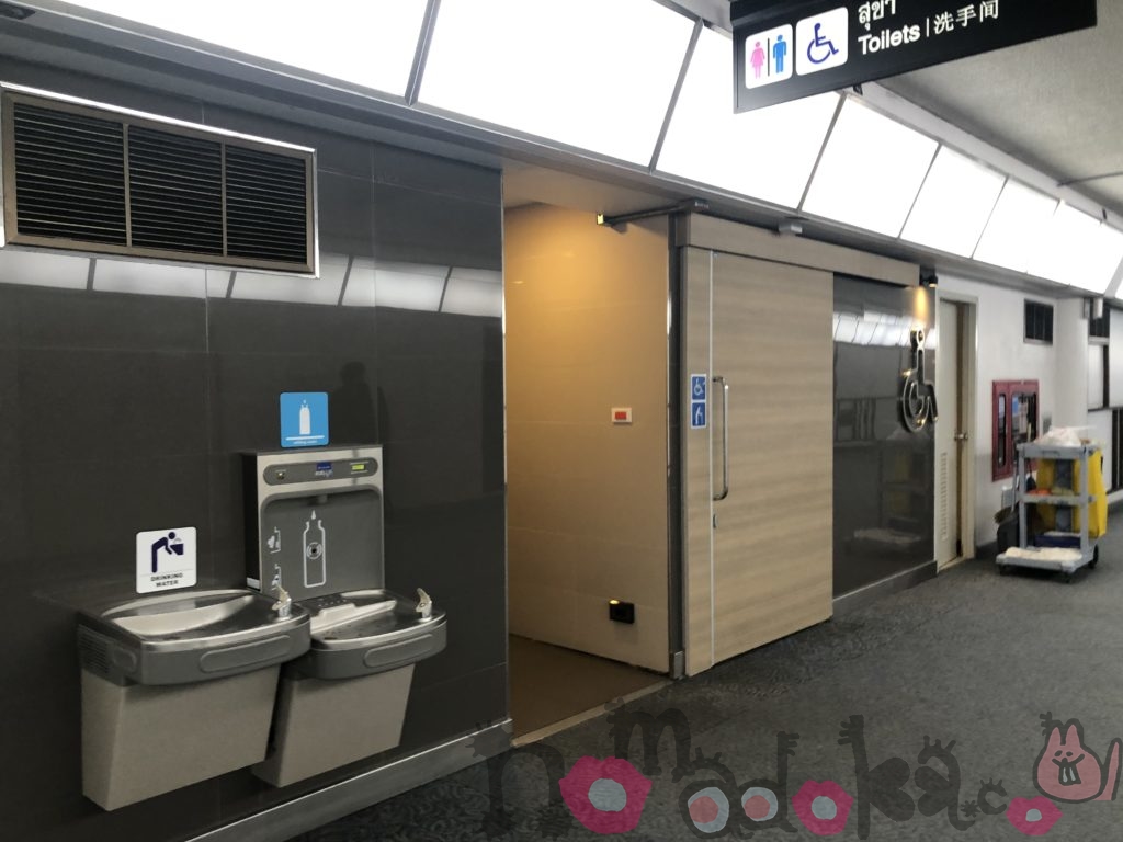 thailand-don-mueang-international-airport-toilet